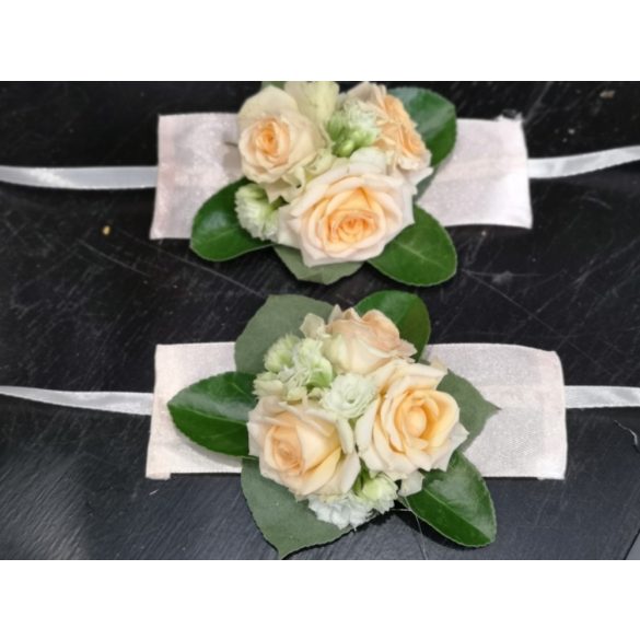 Elegant wedding corsage with roses