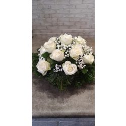 Small wreath with roses