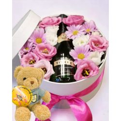   Rózsaszín virágbox pezsgővel és hangfelvevős plüss macival