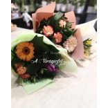 Small flower bouquet for Women's Day
