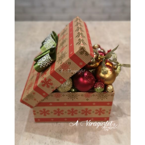 Natural-red Christmas box decoration