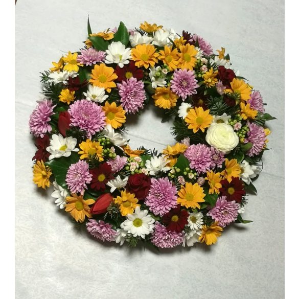 Mini flowered floating wreath